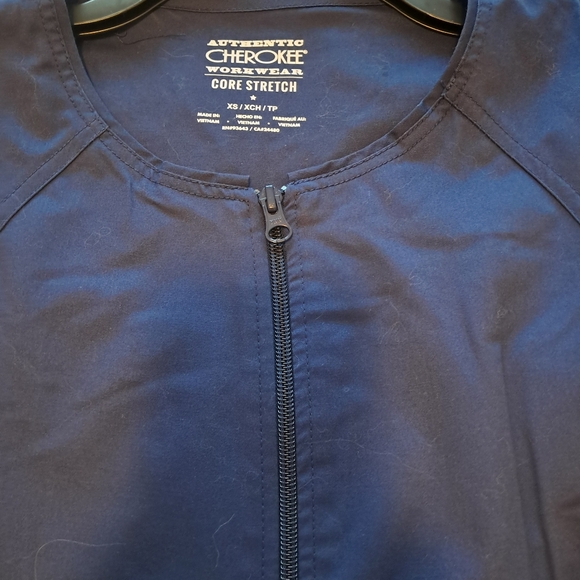 Cherokee core Stretch scrub jacket - Picture 3 of 5
